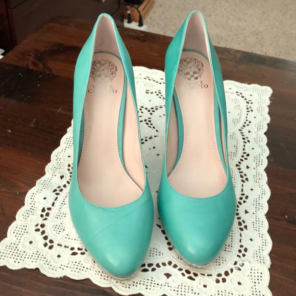 Vince Camuto platforms in gorgeous colors! - Picture 3 of 5